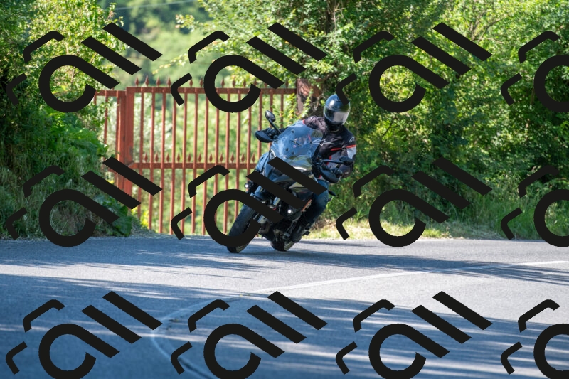 20250602092513-R01_8941_r1