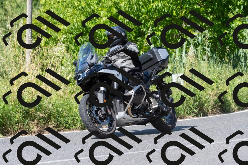 20250602102557-R01_9673_r1