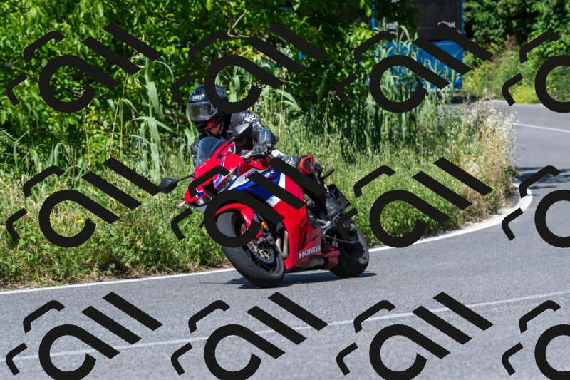 20250602103342-R01_9770_r1