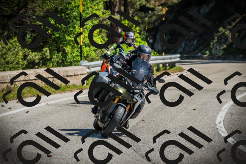 202506021046-DSC03048_c1_