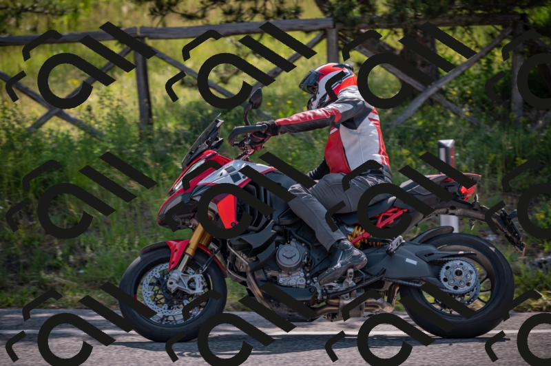 20250607100440-_Z626848_am_