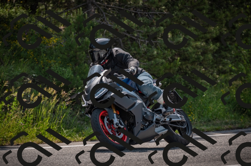 20250607101101-_Z626865_am_