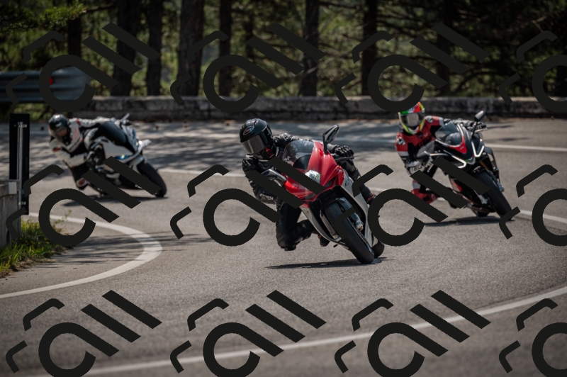 20250607102220-_Z626901_am_