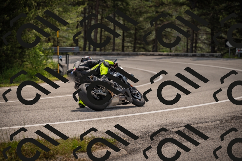 20250607104218-_Z626960_am_