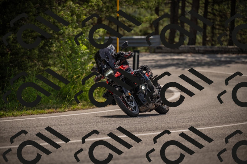 20250607104446-_Z626963_am_