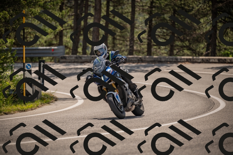 20250607104455-_Z626967_am_