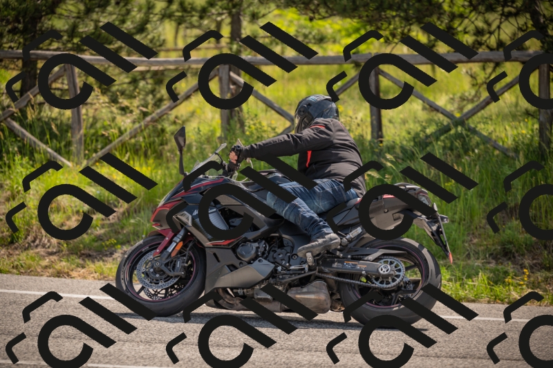 20250607104459-_Z626972_am_