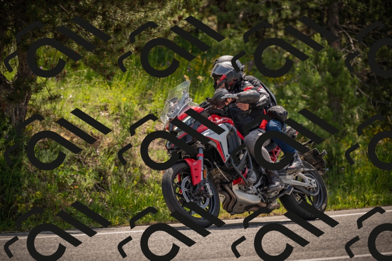 20250607104535-_Z626980_am_