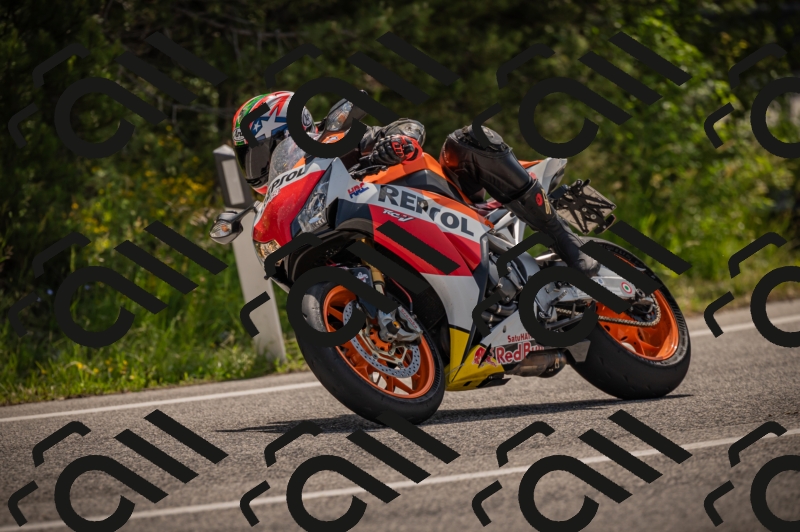 20250607105250-_Z627053_am_