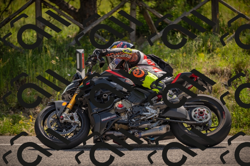 20250607105252-_Z627055_am_