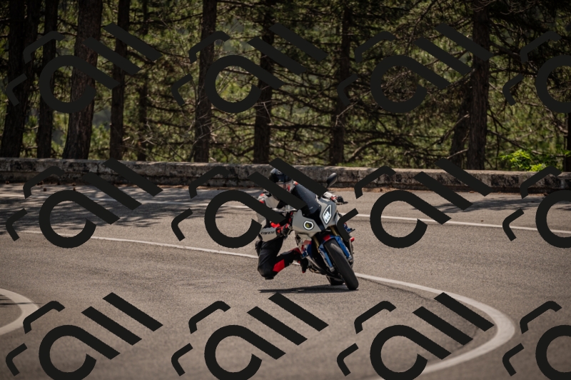 20250607110453-_Z627133_am_