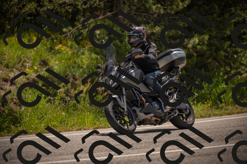 20250607113211-_Z627421_am_