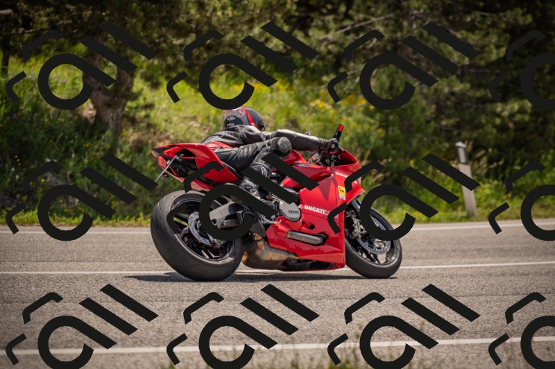 20250607113905-_Z627487_am_