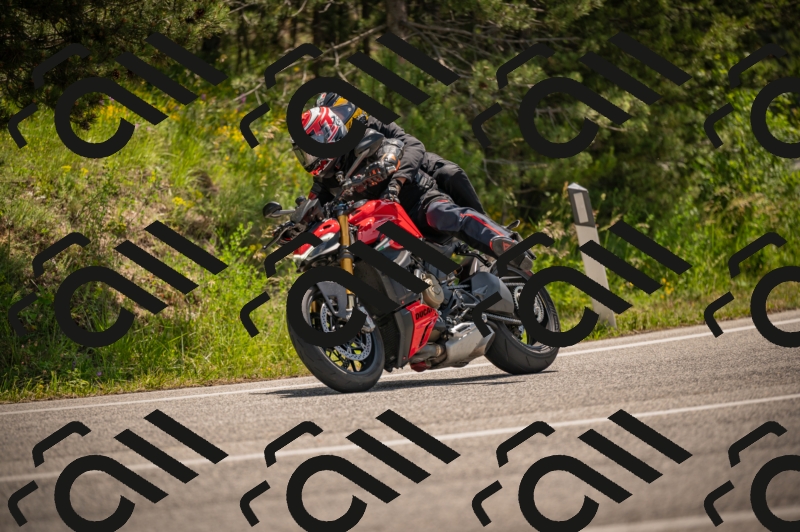 20250607114113-_Z627503_am_