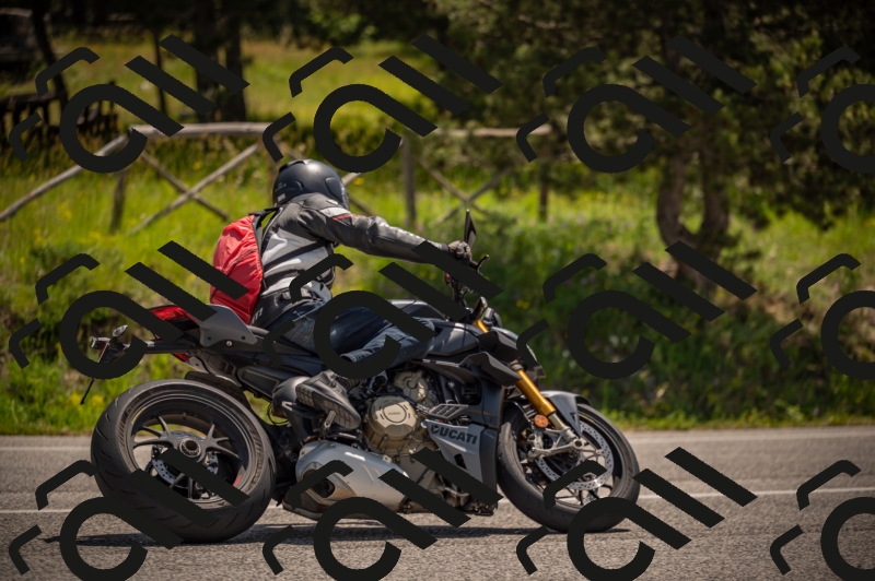 20250607114654-_Z627530_am_