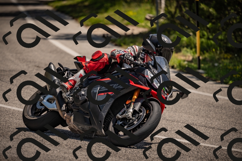 20250607115727-_Z627586_am_