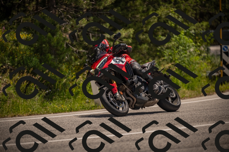 20250607121033-_Z627756_am_