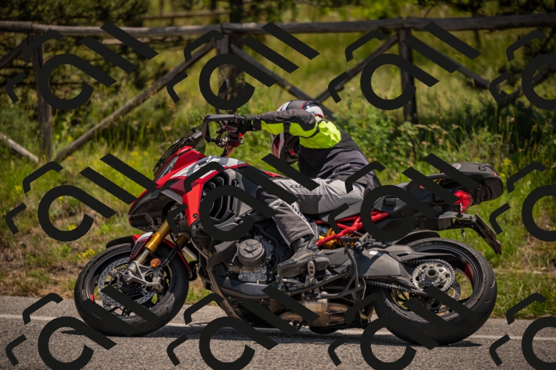 20250607121035-_Z627760_am_