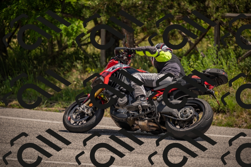 20250607121035-_Z627761_am_