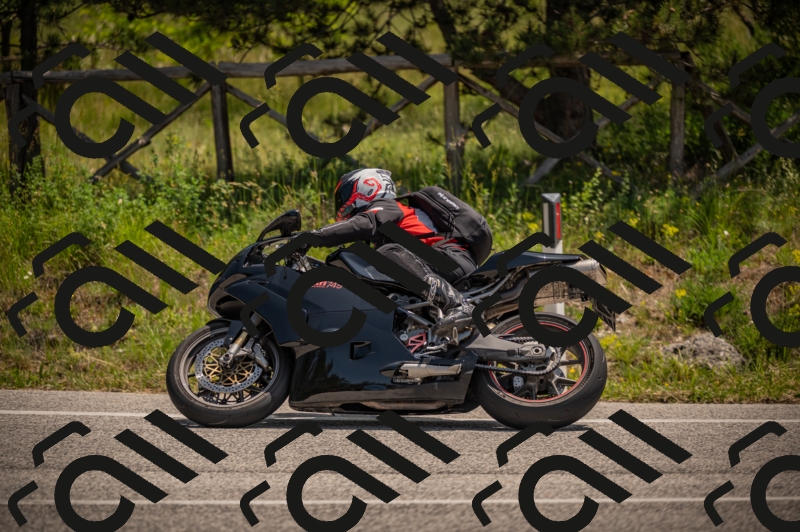 20250607121056-_Z627772_am_