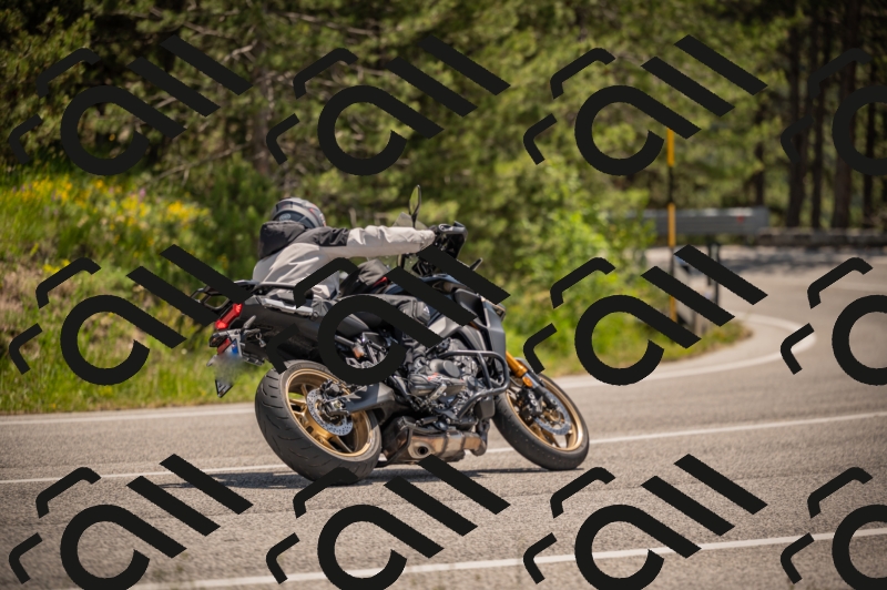 20250607121238-_Z627805_am_