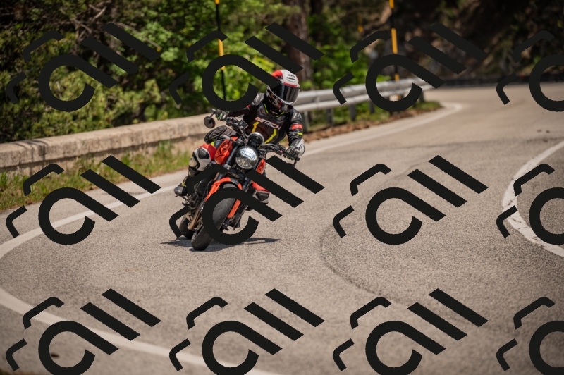 20250607122045-_Z627851_am_