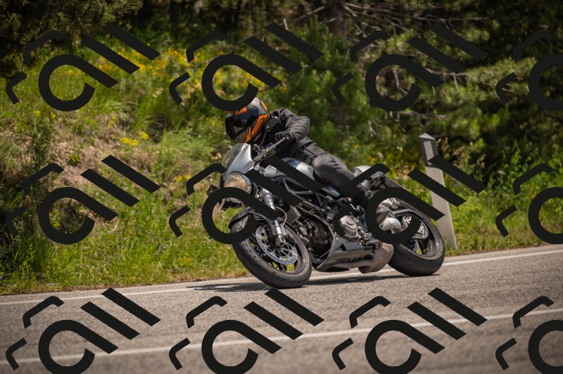 20250607122358-_Z627870_am_