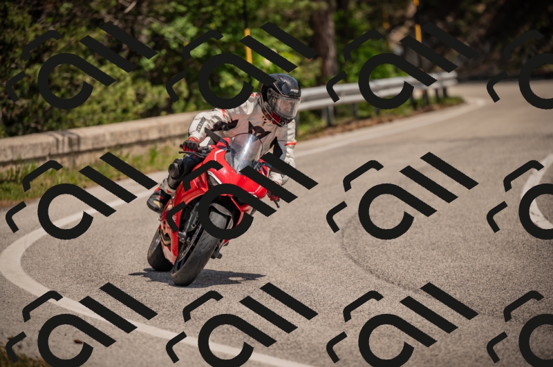 20250607122420-_Z627875_am_