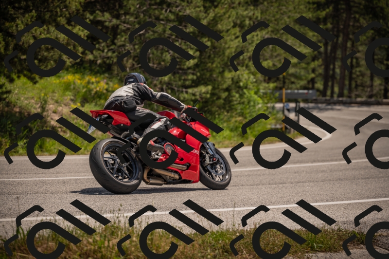 20250607122421-_Z627878_am_