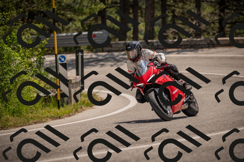 20250607122609-_Z627891_am_