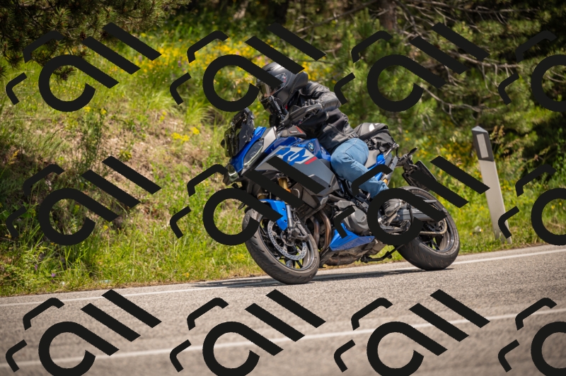 20250607124044-_Z628007_am_