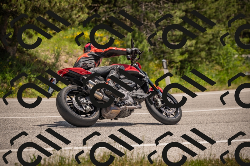 20250607125506-_Z628088_am_