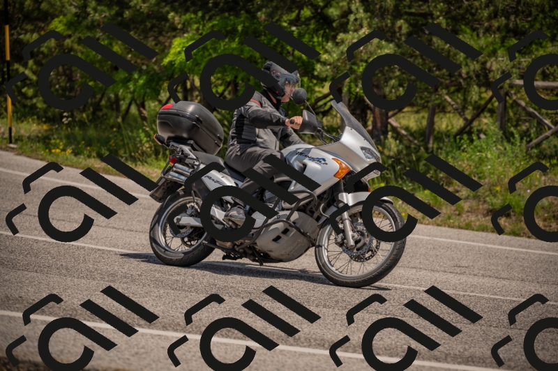 20250607125603-_Z628092_am_