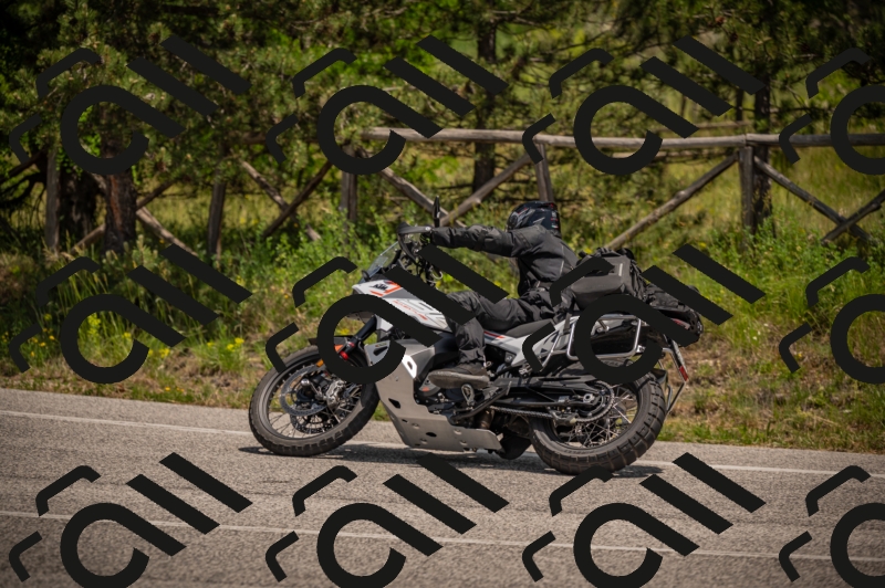 20250607125923-_Z628116_am_