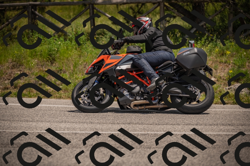 20250607125928-_Z628125_am_