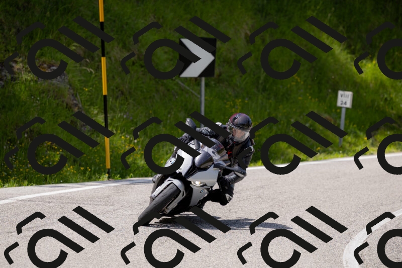 202506071324-_04A9747_c3_