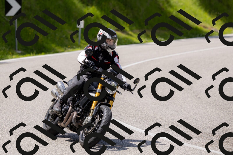 202506071324-_04A9752_c3_