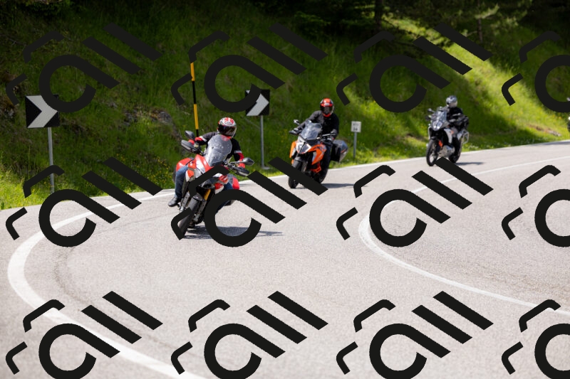 202506071325-_04A9757_c3_