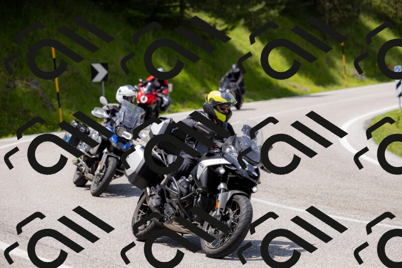 202506071325-_04A9760_c3_