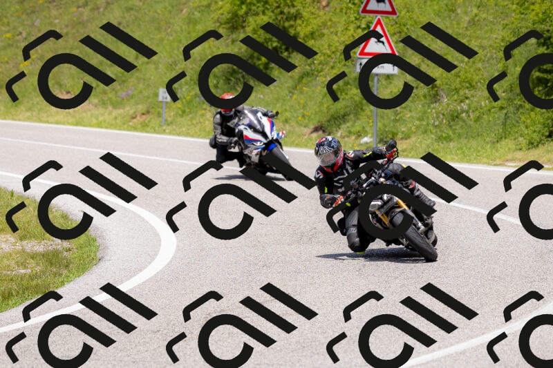 202506071326-_04A9765_c3_