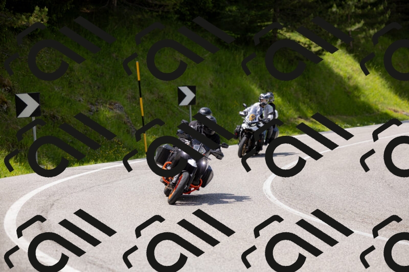 202506071326-_04A9775_c3_