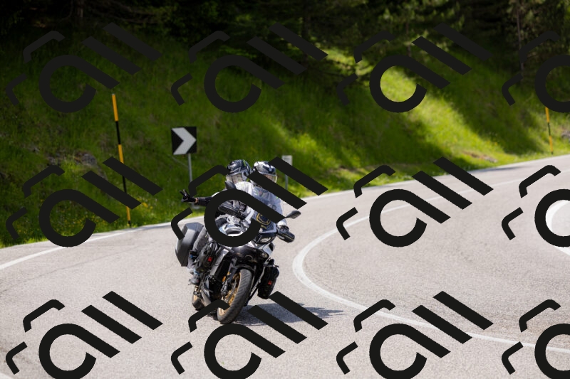 202506071326-_04A9777_c3_