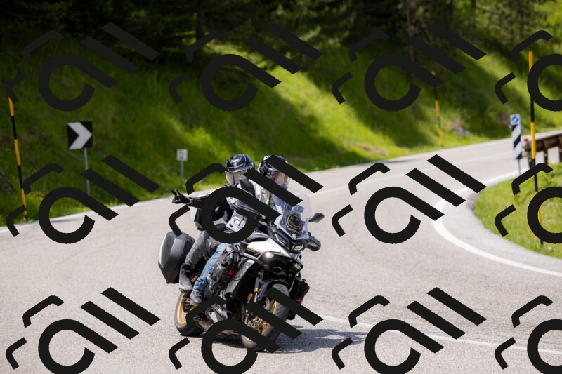 202506071326-_04A9778_c3_