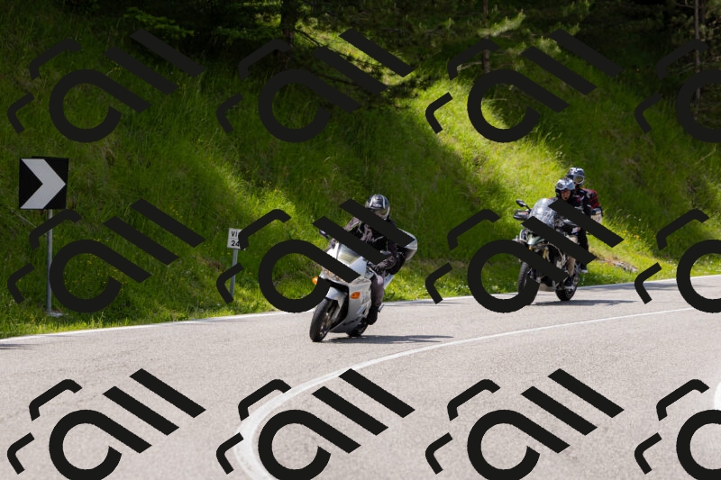 202506071326-_04A9780_c3_