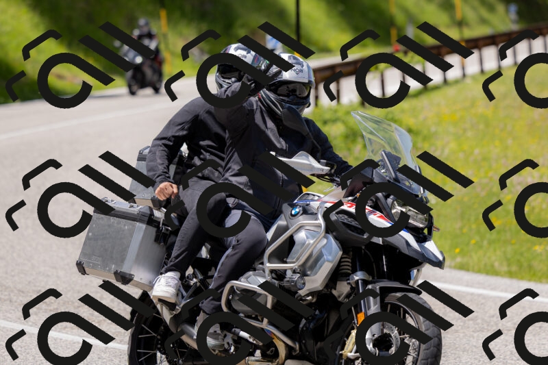 202506071327-_04A9792_c3_