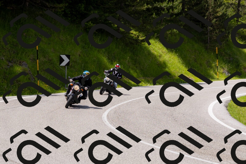 202506071329-_04A9805_c3_