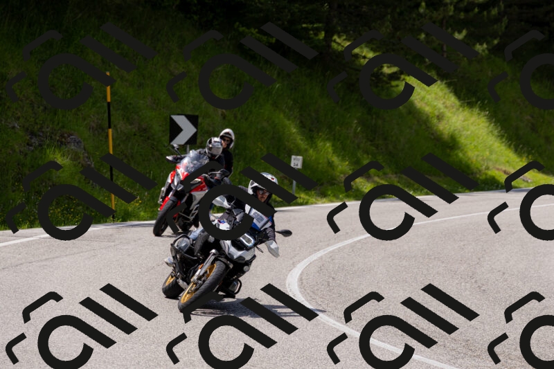 202506071332-_04A9813_c3_