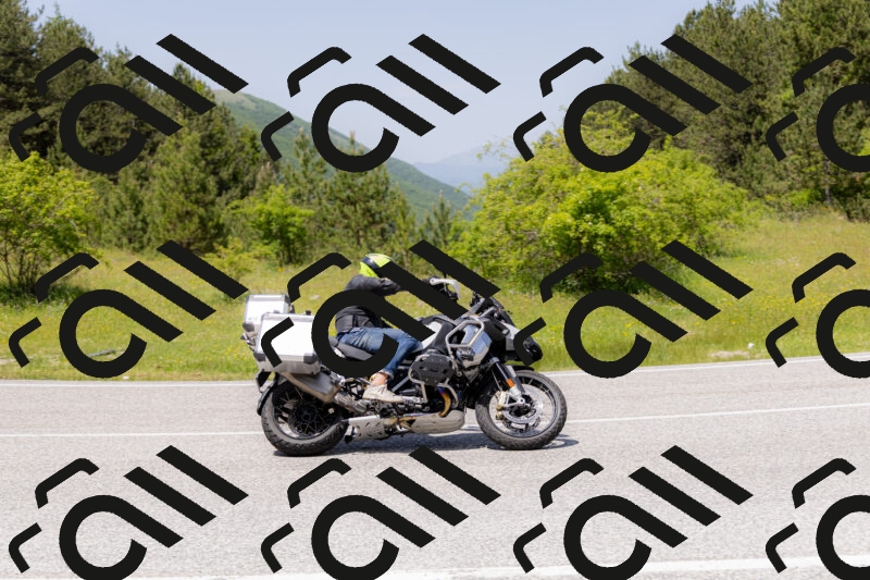 202506071332-_04A9819_c3_