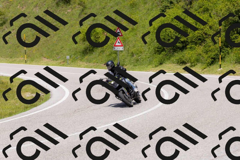 202506071334-_04A9835_c3_