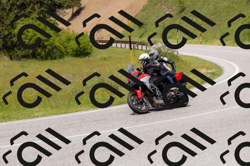 202506071336-_04A9843_c3_